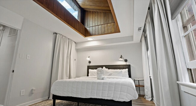 Building Photo - 3590 Water St NW