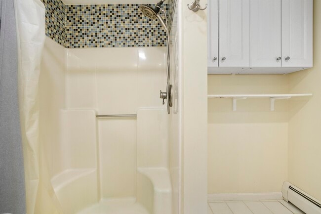 Building Photo - 13 Bear Hill Rd