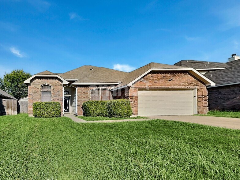 Primary Photo - 3707 Sycamore Ln
