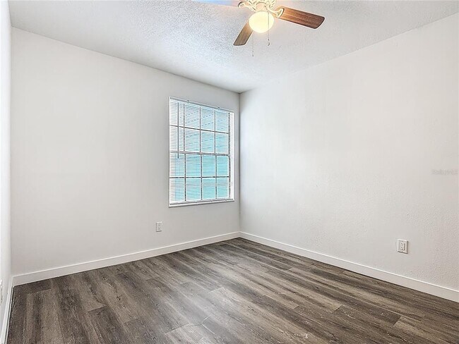 Building Photo - 2717 N Poinciana Blvd