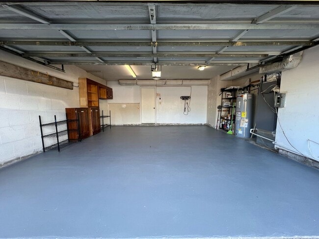 Building Photo - Great condo in great location