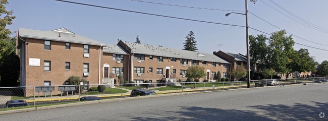 Building Photo - 244 N Main St