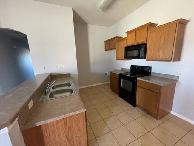 Building Photo - 1912-2000 Prosperity Trail