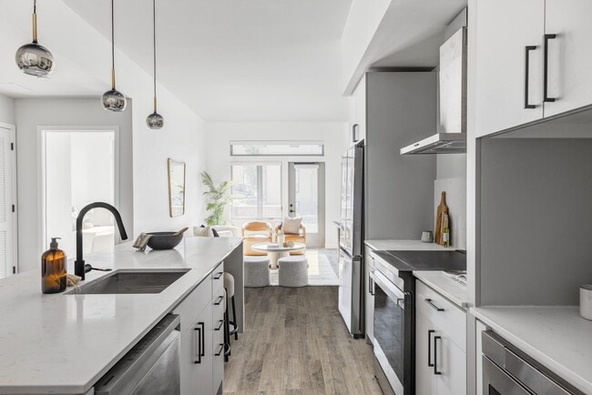 Building Photo - WYE Flats