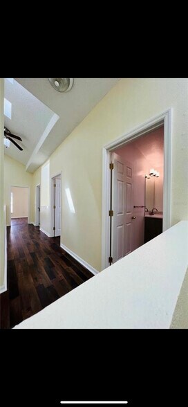 Building Photo - 1005 Universal Rest Pl