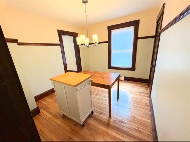 Building Photo - 38 A St