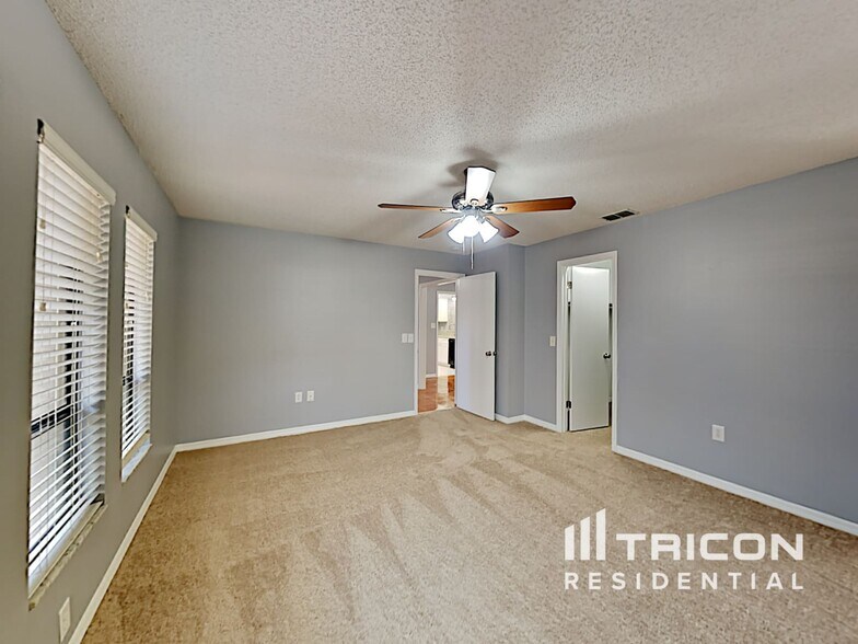 Building Photo - 5163 Tallow Wood Ct