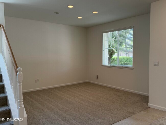 Building Photo - 10890 Oakhaven Dr