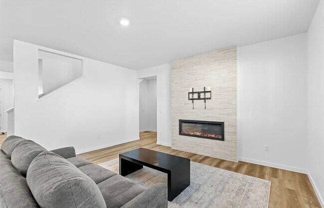 Building Photo - Berthoud Home