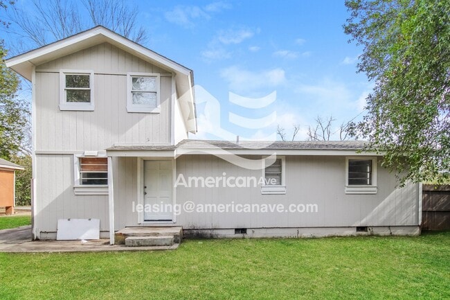 Building Photo - 1107 Jackson Ln