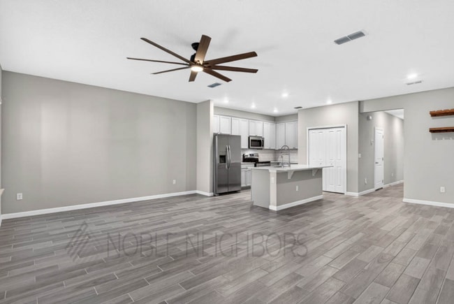 Building Photo - 12852 Josslyn Ln