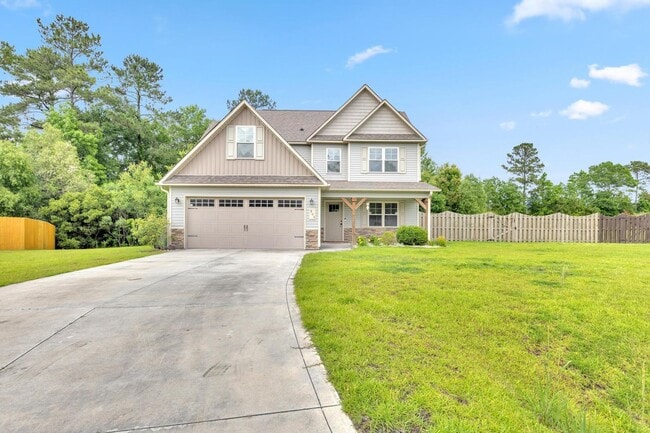 Primary Photo - Bridgeport Home with Community Pool!