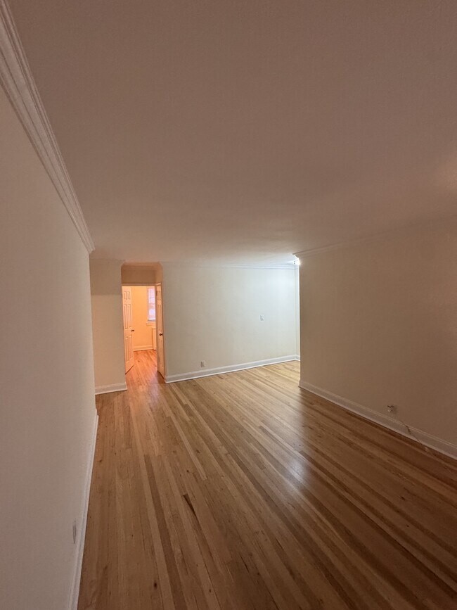 Building Photo - 1497 Terrace Cir