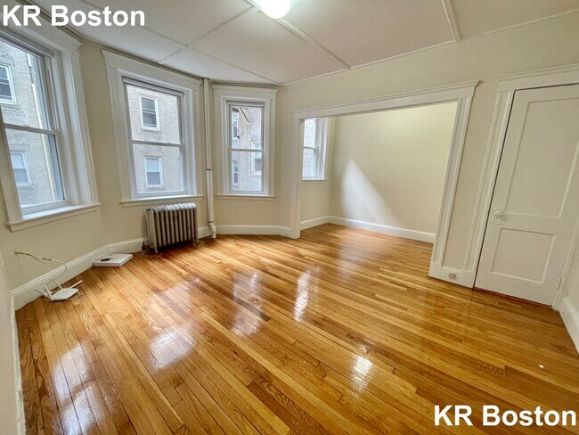 Building Photo - 1381 Boylston St