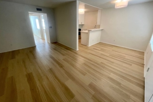 Interior Photo - 3653 Hughes Ave