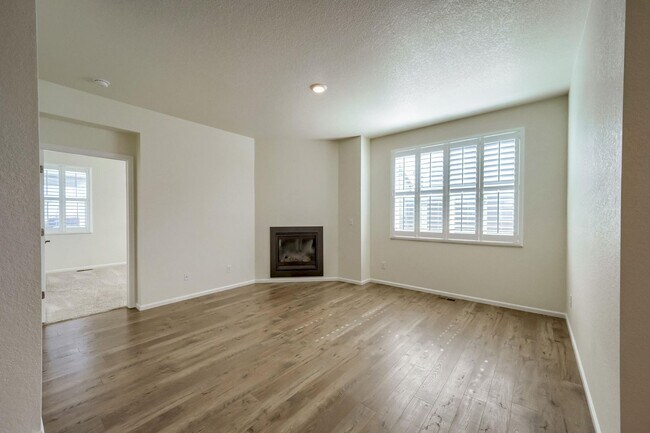 Building Photo - 4 Bedroom single family Ranch (Conner) hom...