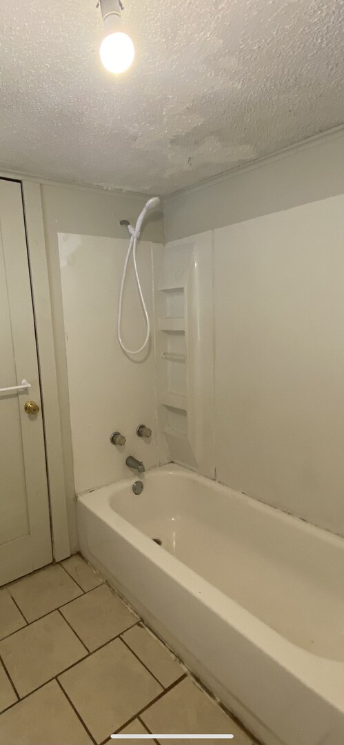 Building Photo - 2 BEDROOM 1 BATH House