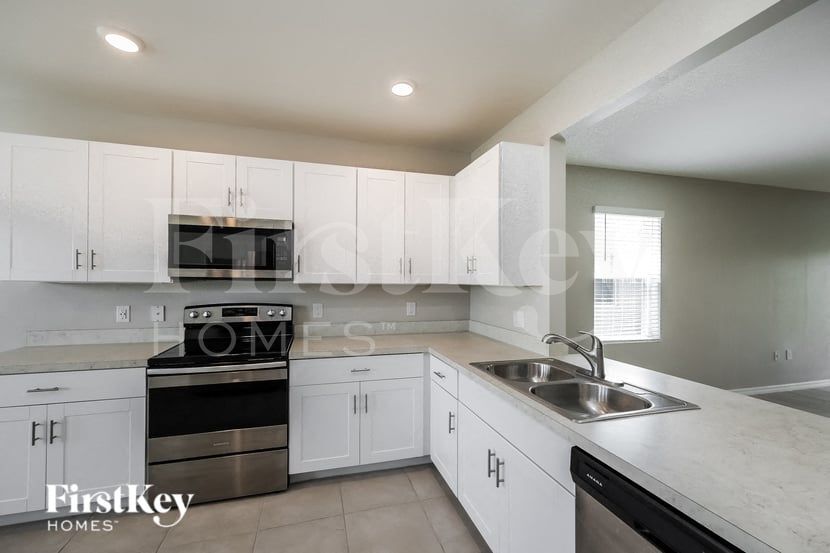 Building Photo - 27993 Arrowhead Cir