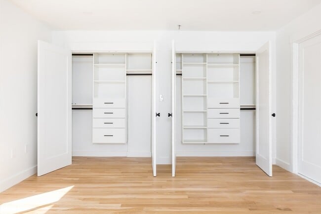 Building Photo - 199 Coolidge Ave