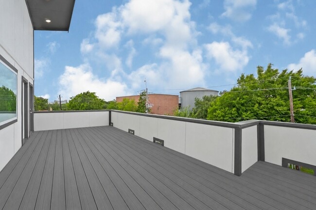 Building Photo - 4602 Clay St