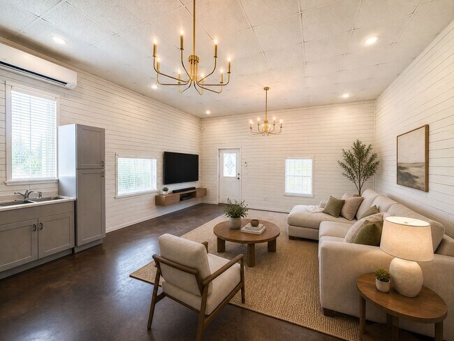 Building Photo - 1 Bed / 1 Bath - Single Family Home - Fantastic View!!