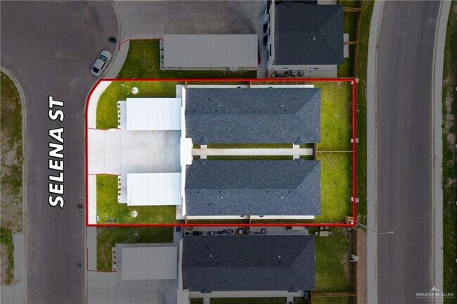 Building Photo - 16 Selena St