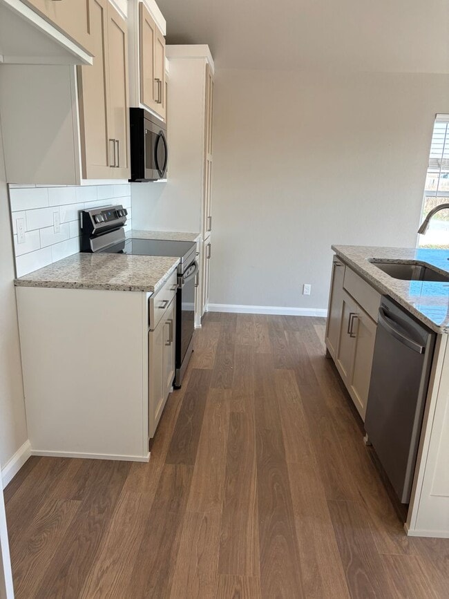 Building Photo - 14656 E 39th Pl S