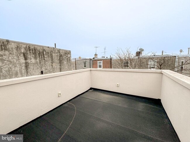 Building Photo - 508 Dickinson St