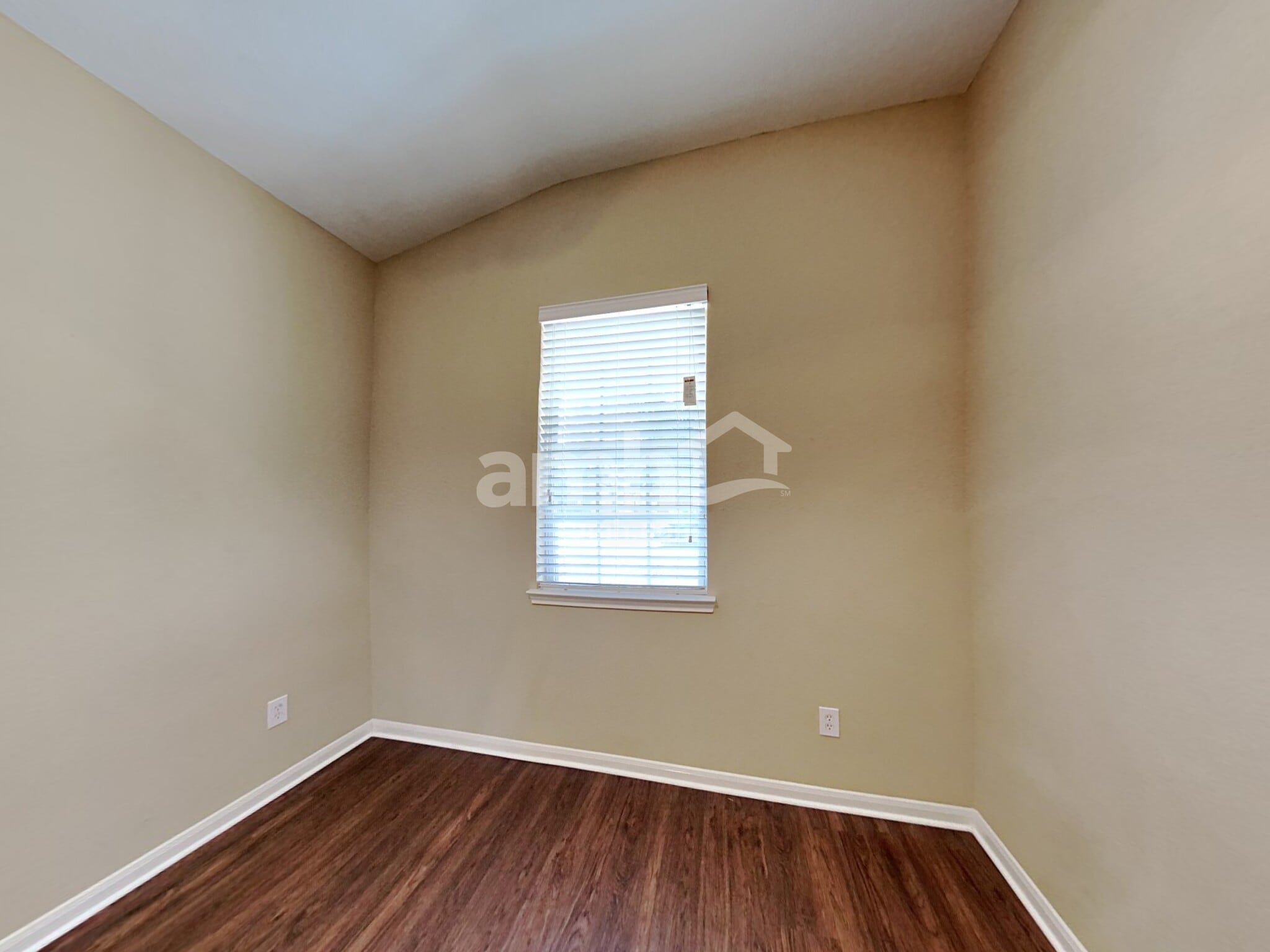 Building Photo - 21367 Village Crossing Ln