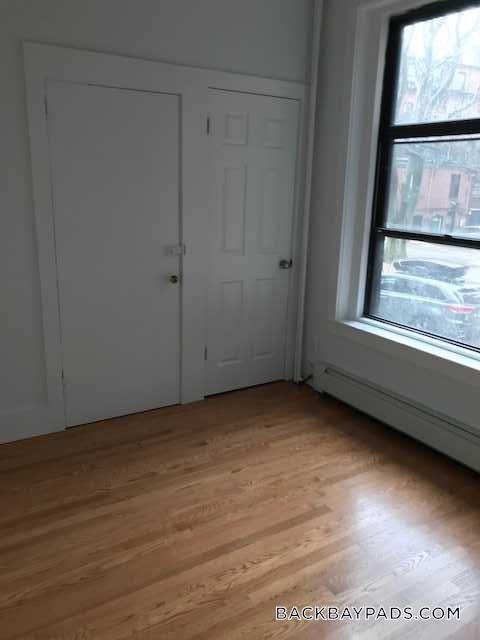 Building Photo - 499 Beacon St