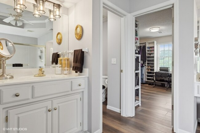 Building Photo - 9669 Cailler Dr