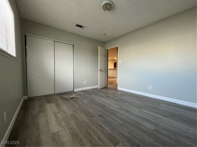 Building Photo - 7408 Alta Dr