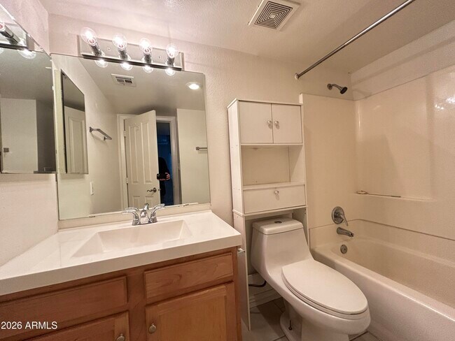 Building Photo - 12440 N 20th St