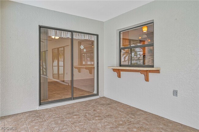 Building Photo - 634 SE 32nd St