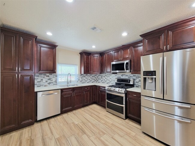 Building Photo - 12611 Dermott Dr