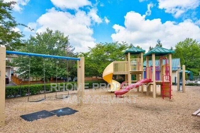 Building Photo - 9926 Stretford Rd