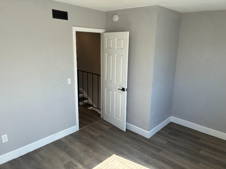 Building Photo - 4331 53rd St