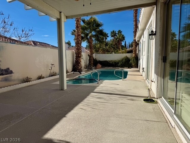 Building Photo - 1612 Hidden Spring Dr