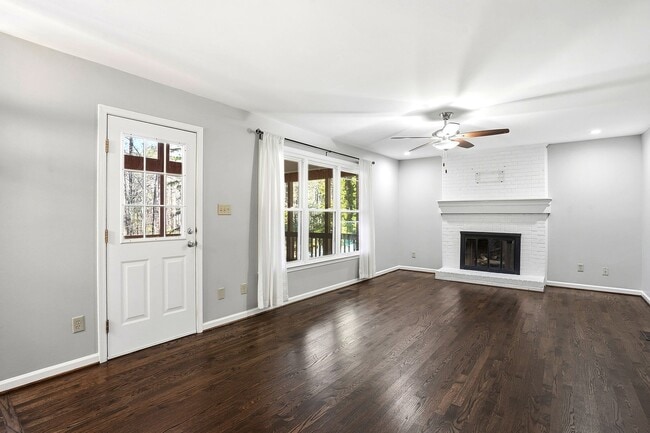 Building Photo - SPACIOUS AND BEAUTIFUL HOME IN DESIRABLE APEX