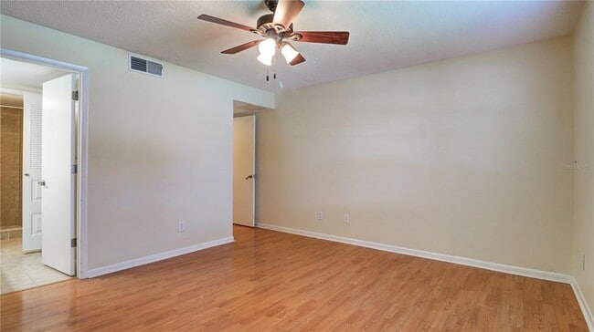 Building Photo - 3399 Mermoor Dr