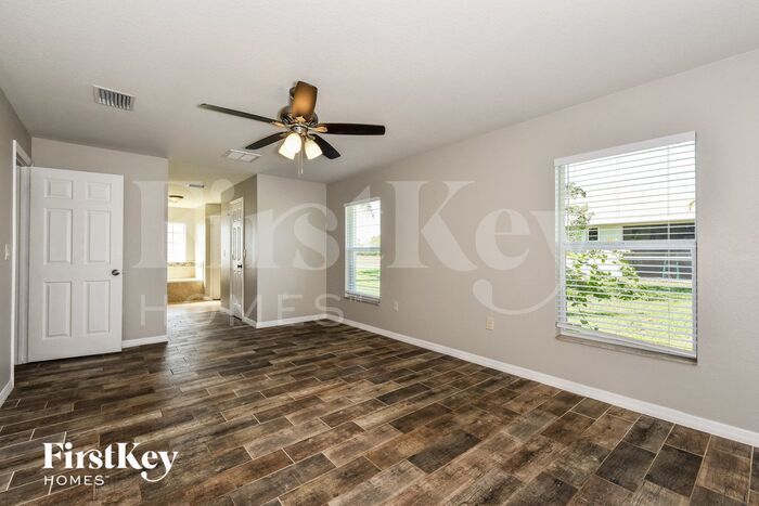 Building Photo - 1629 N Gator Cir