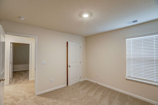 Building Photo - NEW CONSTRUCTION - 5 BDRMS, 3 BTHS, JOHNSON CITY