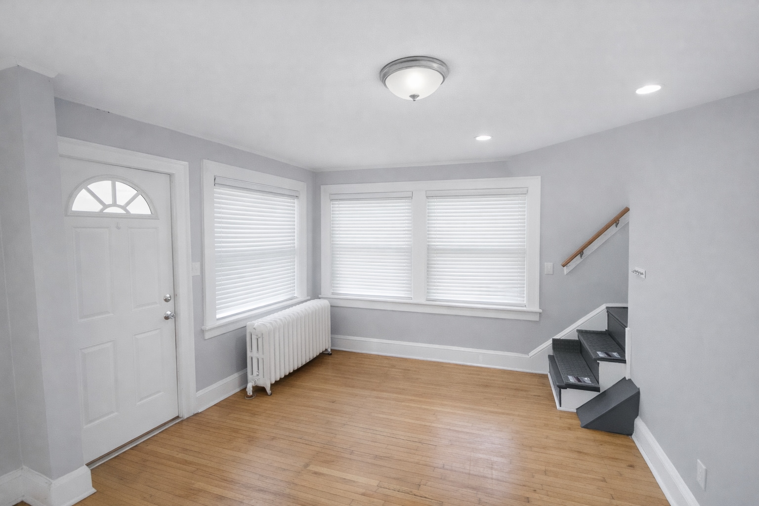 Building Photo - 809 13th Ave SE