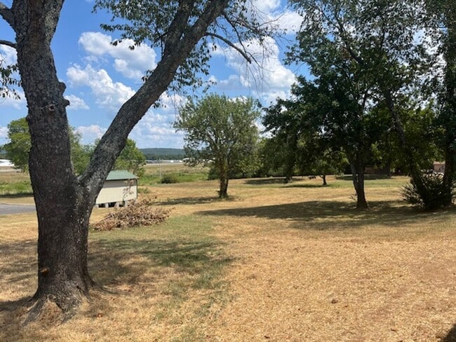 Building Photo - Welcome to your dream home in Russellville...