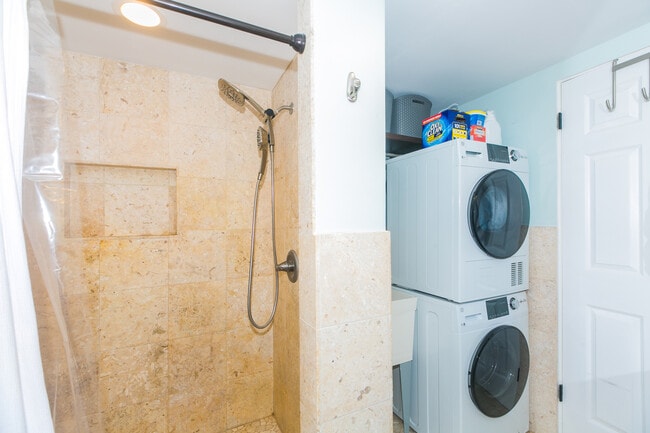 Building Photo - 202 Noke St