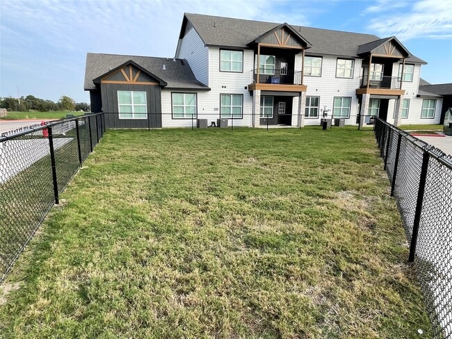 Building Photo - 2400 Nile Valley Rd