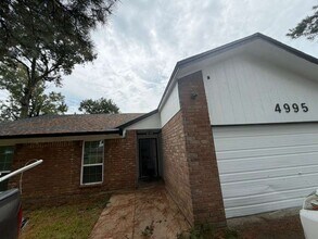 Building Photo - 4995 Tupelo St