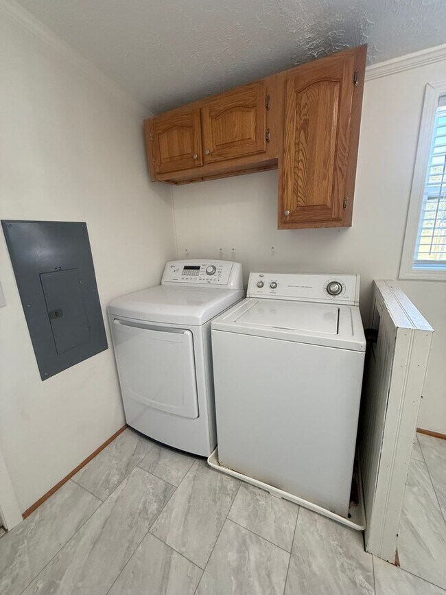 Building Photo - 3 Bed 2 Bath in Almo