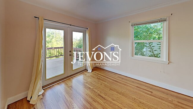 Building Photo - Beautiful two-story home in a walkable area near dining, shopping, entertainment and schools!
