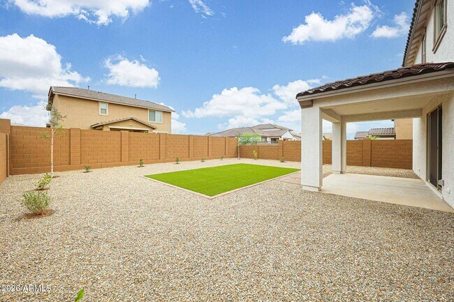 Building Photo - 14784 W Smoketree Dr